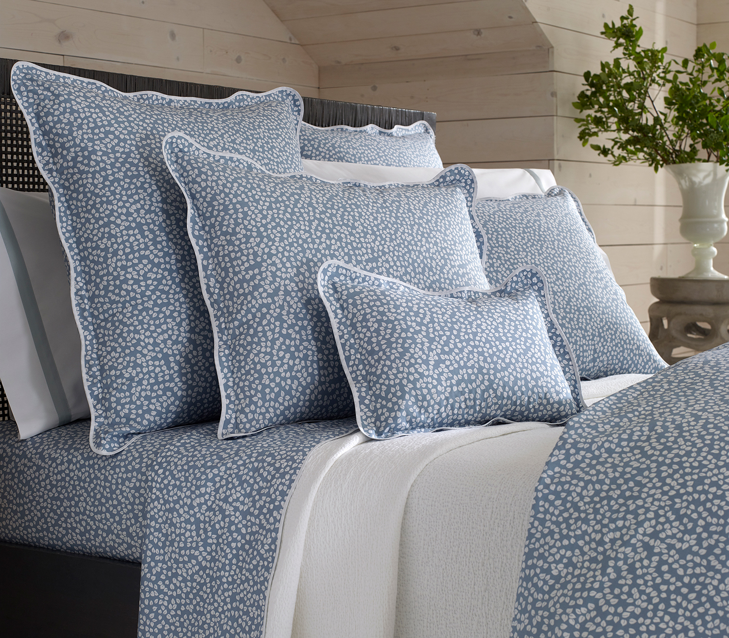 blue white patterned bedding